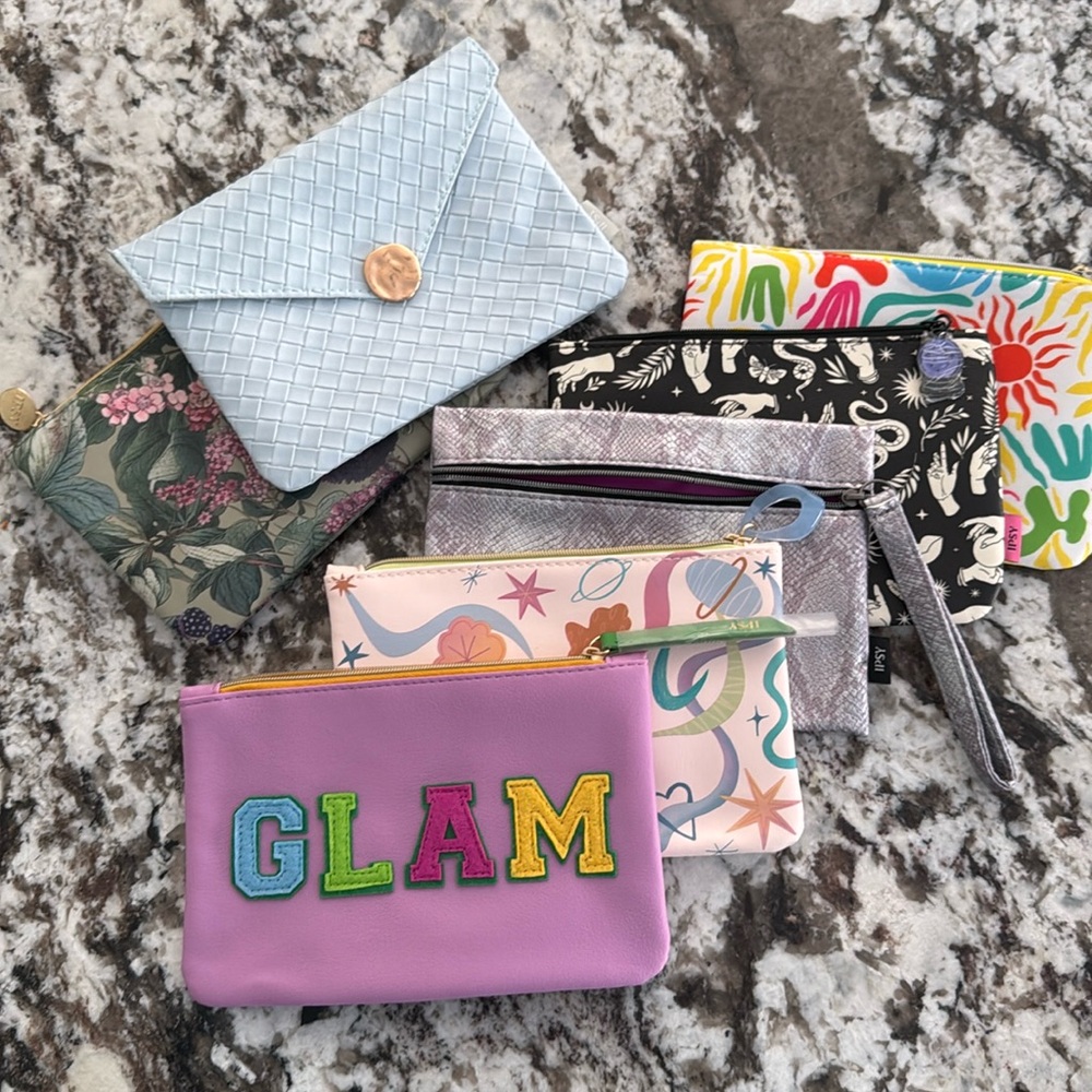Pack of 7 Ipsy Bags